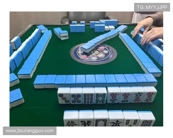 下载真人麻将馆免费版让你轻松掌握各种麻将技巧享受无广告的纯净游戏环境 下载真人麻将馆免费版让你轻松掌握各种麻将技巧享受无广告的纯净游戏环境